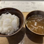 挽肉と米 - ご飯、みそ汁