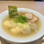 ワンタン麺専門店 たゆたふ - 特製雲呑麺（白だし）