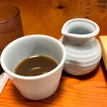 うどん 萬田次郎 - つゆのお湯割り(熱々なのが素晴らしいお気遣い)