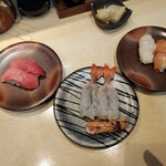 Kaitenzushi Honjin - 