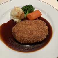 レストラン香味屋 - 小を注文すると1個です。
