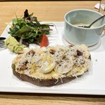 agnes b. CAFE - 