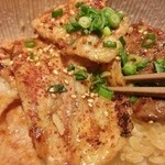 北海道マルハ酒場 - もち豚カルビの甘味！