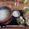 山椒茶屋 - 釜揚げうどんと無料のサラダ