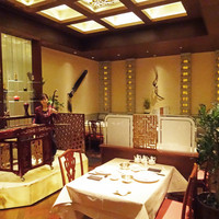 中国飯店 富麗華 - 富麗華と言えば二胡の演奏