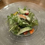 Restaurant BAR 関 - 野菜だけのサラダ。ドレッシングウマい