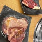 幸せの焼肉食べ放題 かみむら牧場 - 