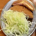 Shouya - 「海鮮寄せ鍋コース(全7品・2時間飲み放題付)」(5000円/人)のチーズハムカツ
