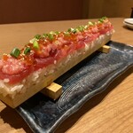 Kaisen Sushi Doggu Izakaya Uomusubi - 