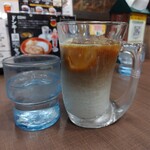 Bikkuri Donki - アイスカフェラテ、このサイズでSとかビックリ！