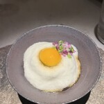 Yakitori Kokure - 焼きなすの上に胸肉のたたき山芋かけ。