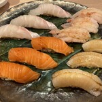 Sushi Senzu - タイ、サーモン、甘エビ、イカ
