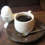 ドリップ - ホットコーヒーと付いてくる茹で卵