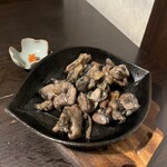 九州料理二代目もつ鍋わたり - 宮崎県名物地鶏炭火焼¥1,210