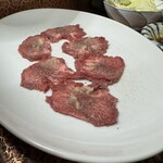 焼肉 かっぱ梶岡 - 塩タン（にんにく）