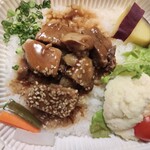 角煮のお店 DeKo - 料理写真:照り照りの角煮弁当