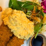 串でん わいわい - 日替り・自家製タルタルのカキフライ