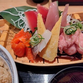 杉玉 写真 : 鮨・酒・肴 杉玉 上本町店 - 大阪上本町/寿司 | 食べログ