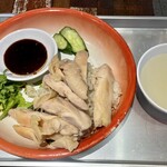 東南アジア屋台 アガリコ食堂 - カオマンガイ(¥880)