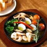 THE LOTUS Asian Trattoria - 