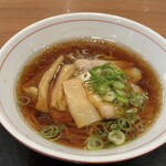 赤松パーキングエリア（上り線）モテナス - 松の醤油ラーメン