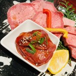 Yakiniku Kanshokubou Dandan - 