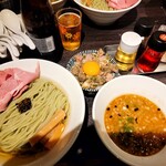 TOMEICHIYA SHOKUDO - 昆布水つけ麺とニボ肉黄卵