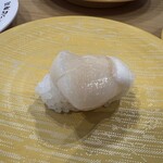 Kappasushi - 北海道産 猿払村漁港水揚げほたて (1貫) 110円