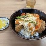 たけふく - カツ丼が着丼