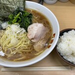 横浜ラーメン 町田家 - 