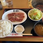 Yakiniku Juujuu - カルビランチ