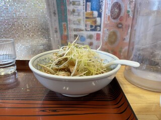 ぎょうざの満洲 - こうなると中々立派な感じです