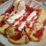 アン スクレ ベース - 卵感たっぷりのパンケーキ