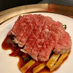 使用牛腰肉的青椒肉 2,690日元