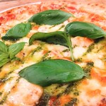 Margherita (half 1190 yen) 1590 yen