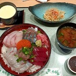 Uotoku - 海鮮丼