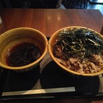 なぜ蕎麦にラー油を入れるのか。 - 