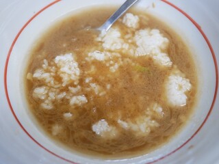 ラーメン二郎 - スープにご飯をドボン