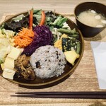 鳥〇食堂×タニタカフェ  くずはモール店 - 