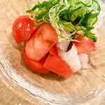 Water octopus and fruit tomato with Chinese salad 890 yen