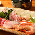 鍋横 れすよし - 季節のお魚のお刺身盛りあわせ