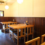 鍋横 れすよし - テーブル席