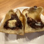 Little Breads To Go - 中は粒あんとホワイトチョコの固形