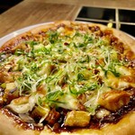 Eggplant and wheat mapo pizza (half 1,290 yen) 1,690 yen