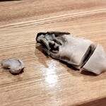 おすし 花富 - 牡蠣の酒蒸し