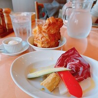 トラットリア グランボッカ - バーニャカウダとパンと塩ホイップ(パンと塩ホイップはおかわり自由) トラットリア グランボッカ - バーニャカウダとパンと塩ホイップ(パンと塩ホイップはおかわり自由)