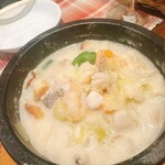 ビストロ アン ファミーユ - 海の幸のあつあつチャウダースープ（混ぜた後）