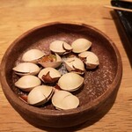 Yakitori Izakaya Tori Shin - ぎんなん　¥300　熱々モチモチ