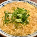 Marugame Seimen - 薬味を乗せた、玉子あんかけ。