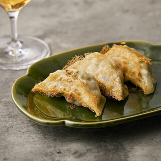 No chemical seasonings or preservatives used. Additive-free Gyoza / Dumpling with addictive flavor